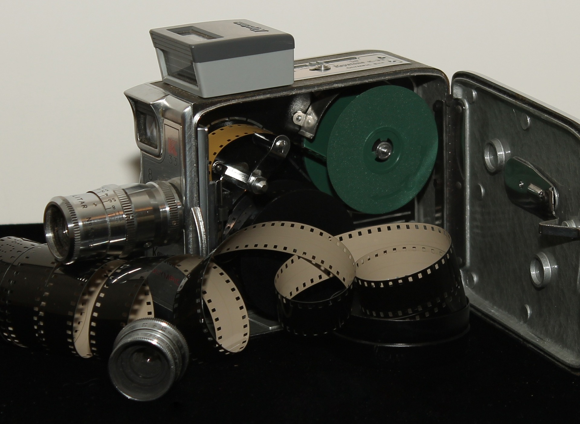 The 8mm Vintage Camera App Lets You Relive the Glory Days of Film